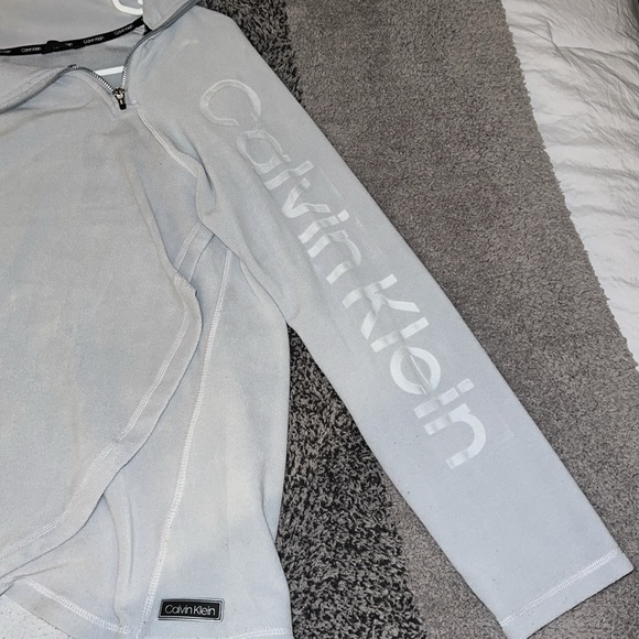 Calvin klein soft top - Picture 2 of 4